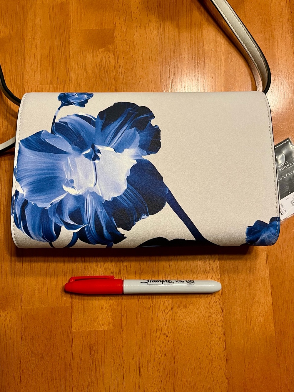 Simply Vera Vera Wang Blue Floral Crossbody Bag - Picture 4 of 8